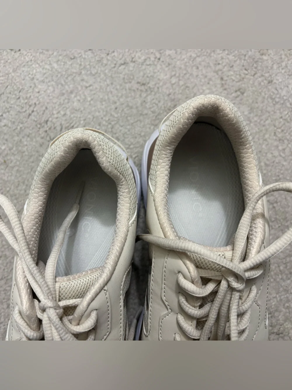 Vionic “Paige” sneakers - Picture 3 of 8